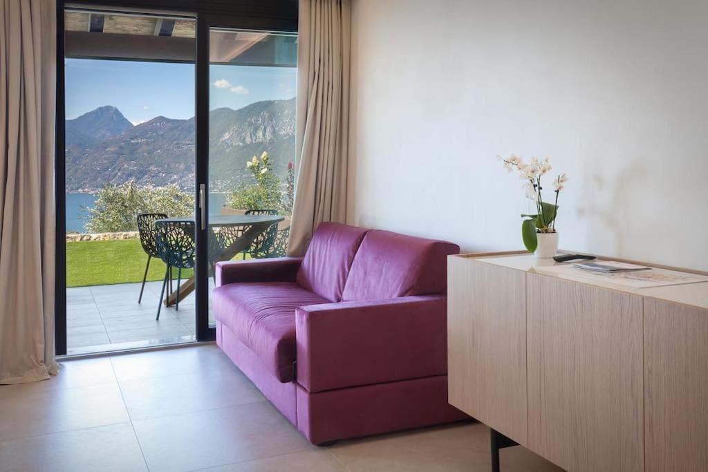 Villa Divina - Apt Prima Con Piscina E Vista Lago Castelletto Di Brenzone Exterior foto